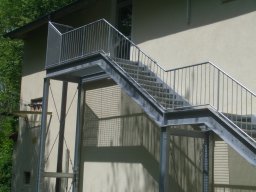 Aussentreppe gerade-004